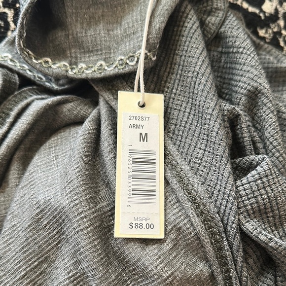 Gray Ruffled Sleeve Top - Picture 7 of 7